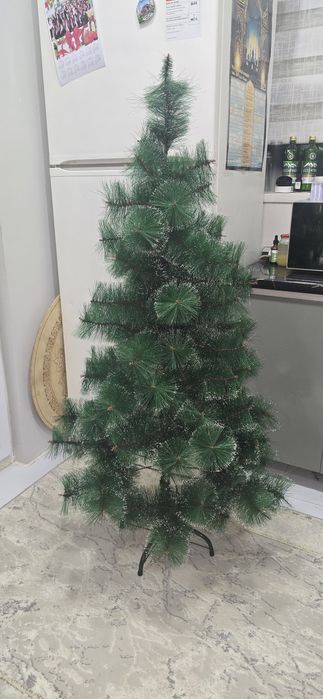 елка в отличном состоянии