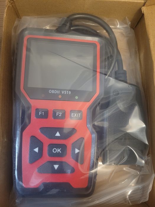 Vând tester auto OBD2 model V519,