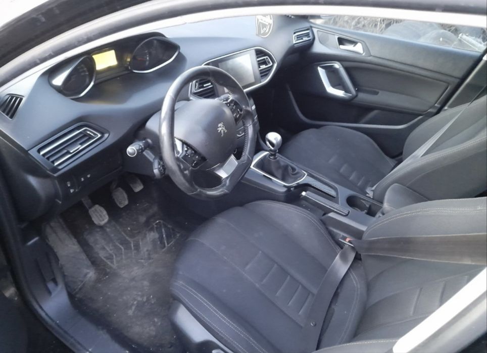 Peugeot 308 2016  на части