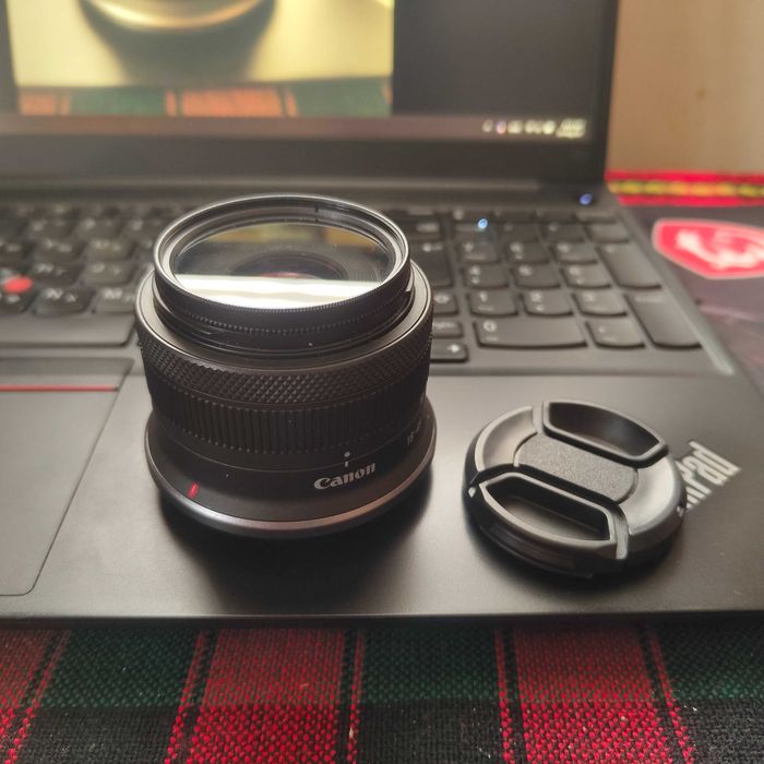 Canon RF-S18-45mm f4.5-6.5 IS STM обектив