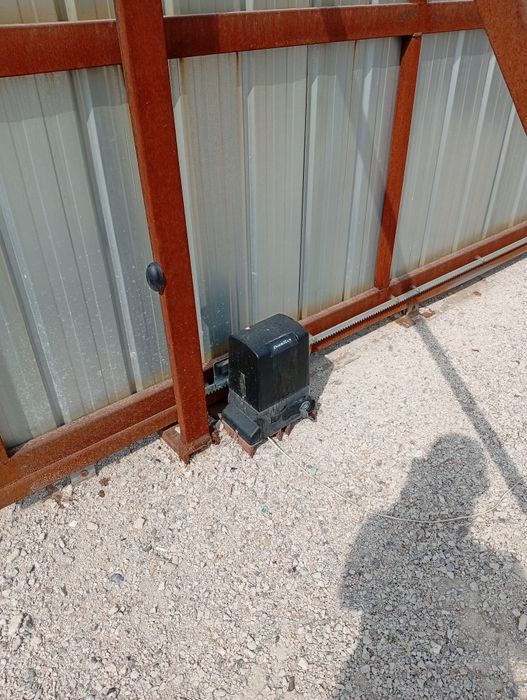 Продам ворота с моторчик