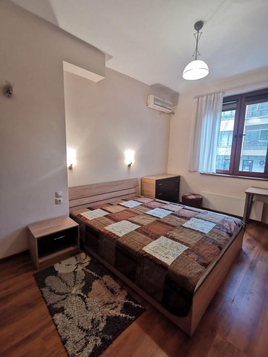 Дава се под наем Двустаен апартамент в Бургас, Център - 60 кв.м за 408 € - Снимка #3