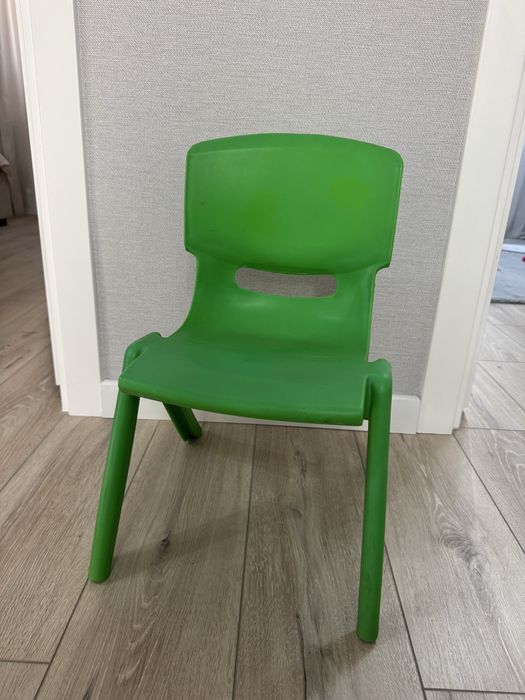 Продам детский стул
