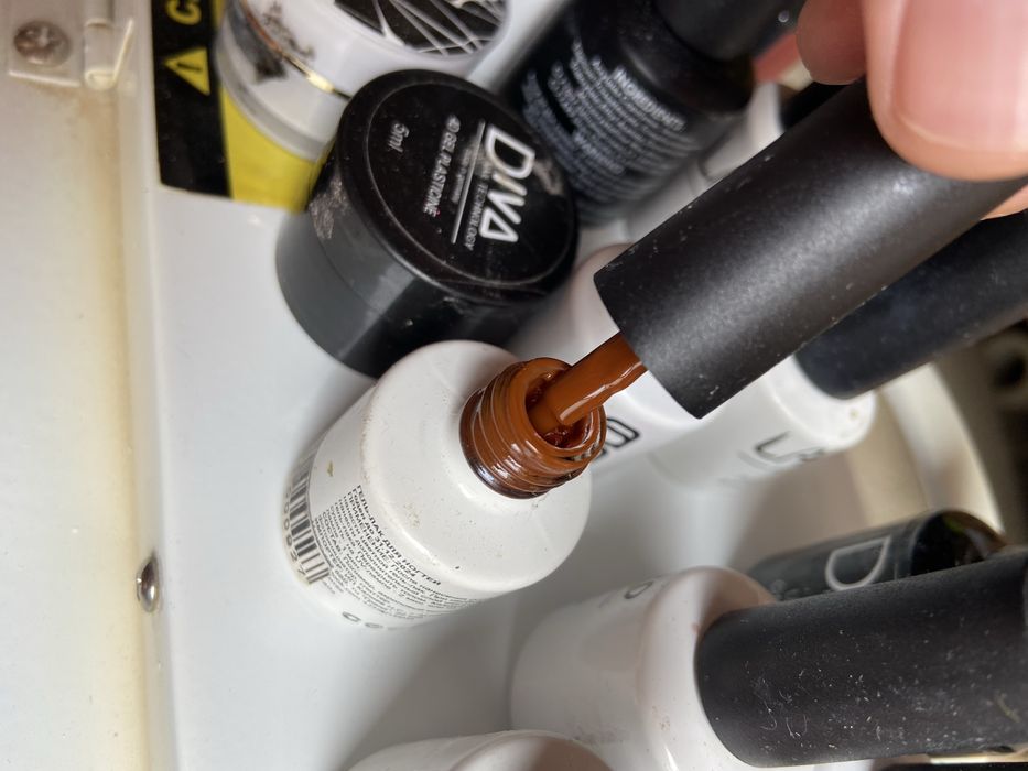 гелевые лаки продаются