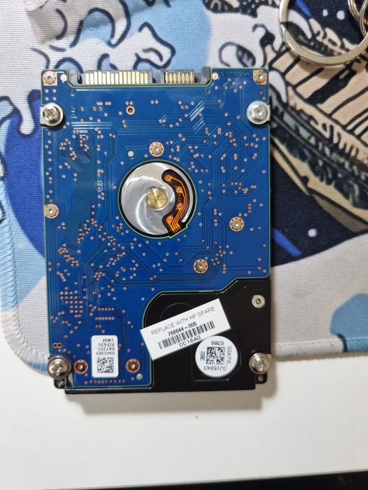 Жёсткий диск 1тб 2.5 HGST
