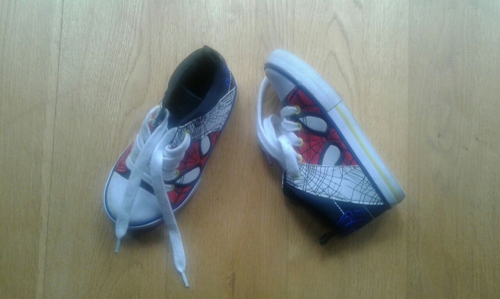 Детски обувки 15лв.