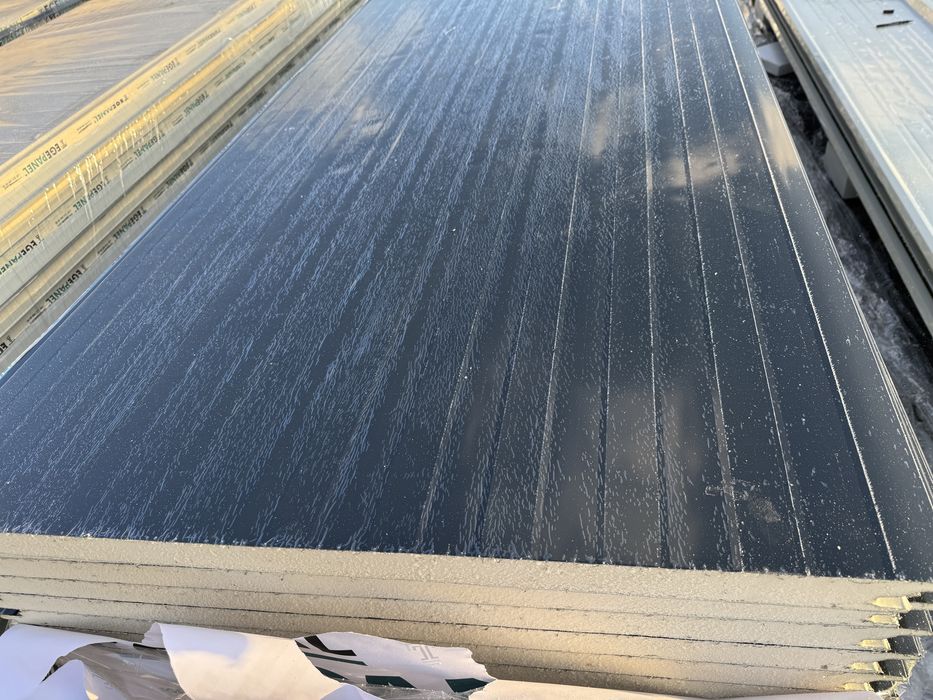 Panou sandwich perete gri , alb