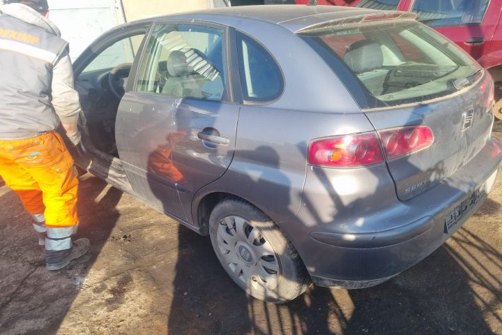 Buton avarie Seat Ibiza a 3-a generatie 6L