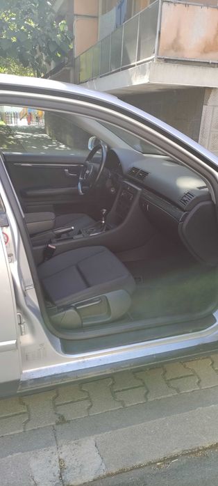 Audi A4 B6 1.6i, 2001 г. + комплект зимни гуми