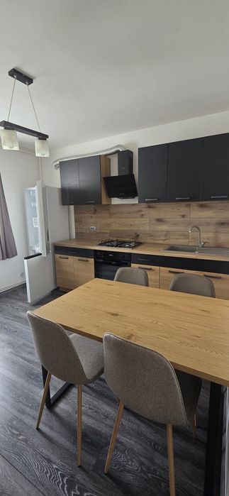 Apartament 2 camere decomandat, renovat și mobilat – Cartierul Unirii, Reghin