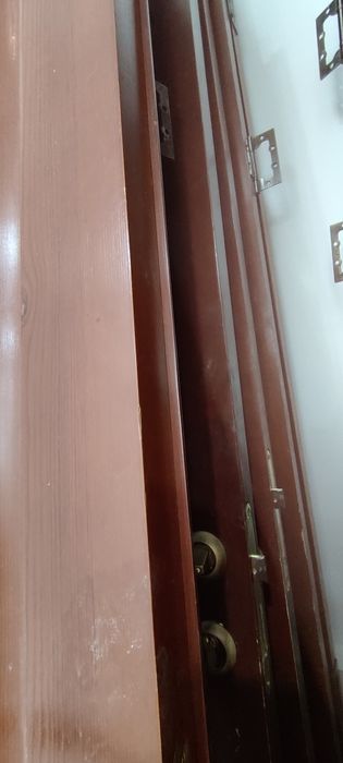 Продам двери в хорошем состоянии