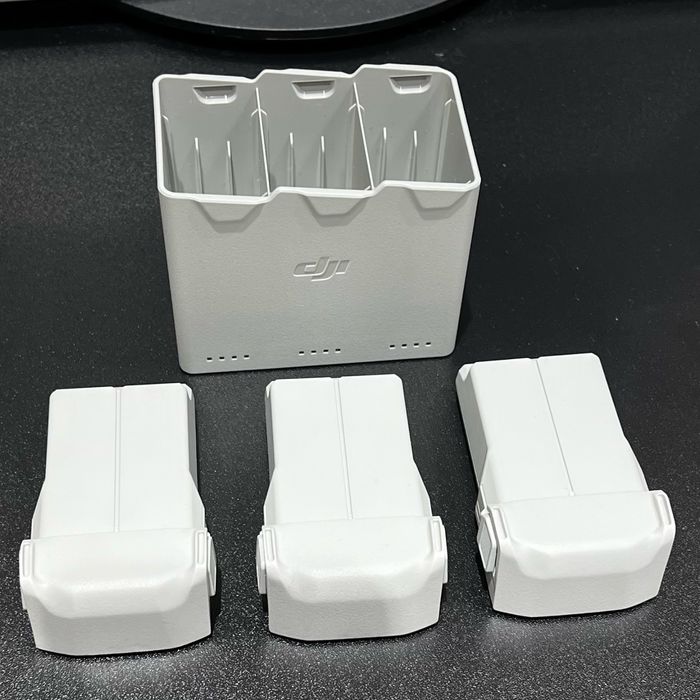 Дрон DJI Mini 4 Pro Fly More Combo Plus