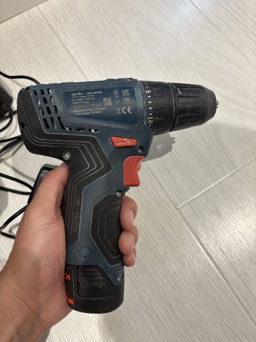 Срочно Шуруповерт bosch оригинал