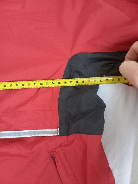 Geacă sport Adidas roșie – mărimea 40