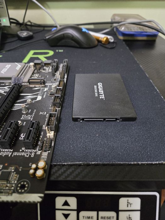 Asus H270-PLUS ddr4-8ram-120ssd-amd 4gb