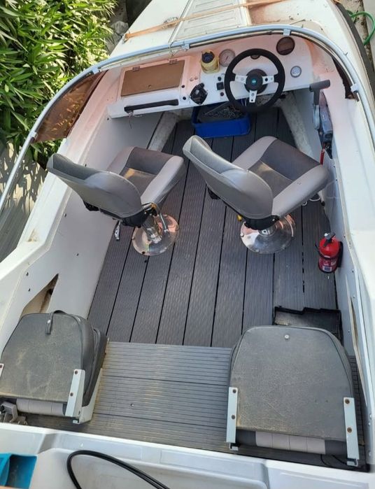 Barcă+motor+peridoc