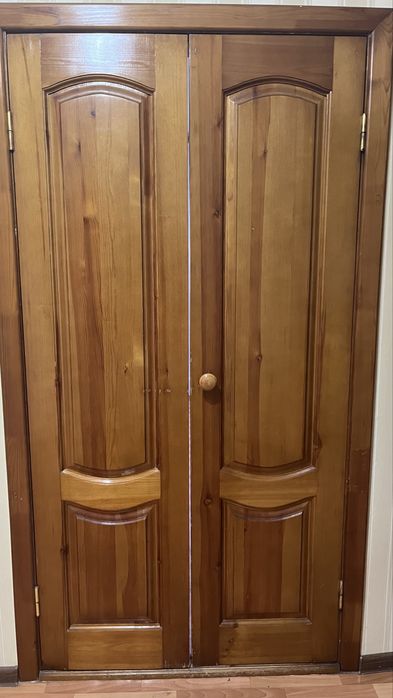 Срочна продам двери деревиянный