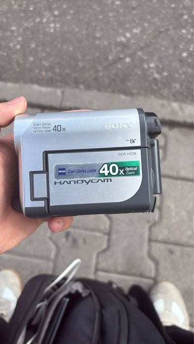 Sony Handycam DCR-HC38