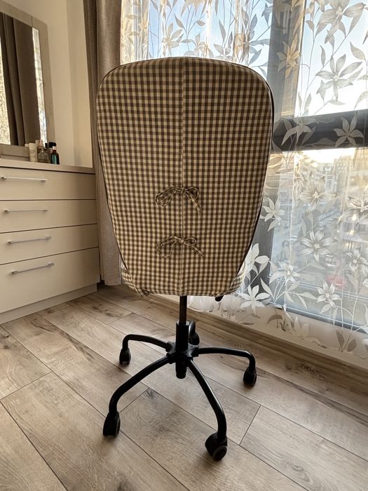 Стол за бюро от плат