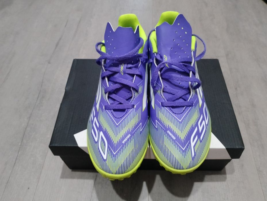 Футболни обувки (стоножки) adidas F50 Club Turf