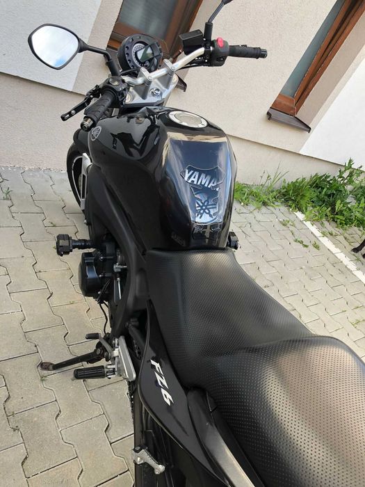 Motocicleta yamaha 600
