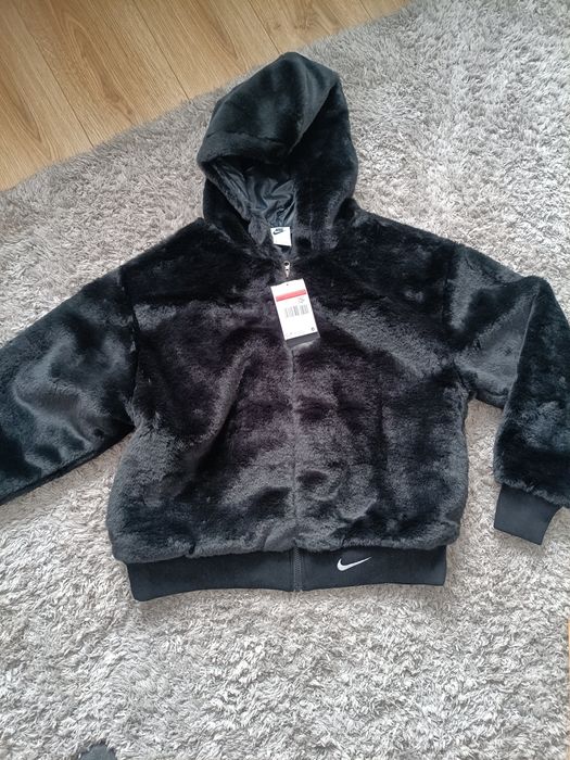 Super oferta .Geaca femei cu blăniță mărime XL