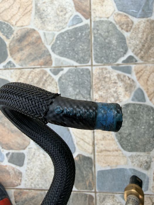 Furtun combustibil mercedes om651