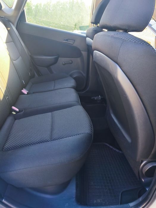 HYUNDAI i30 2010 — imagine 5