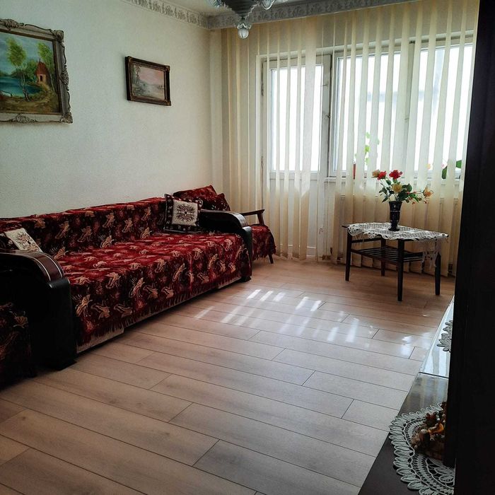 Apartament 3 camere decomandat, etaj 1