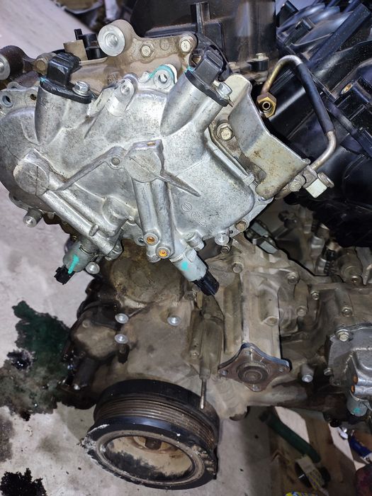 Двигатель vk-56 от Ниссан потрол