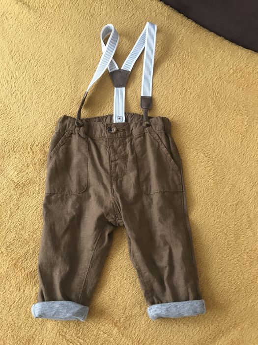 Vând costum bebe