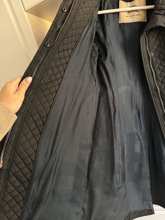 Geaca neagra Burberry