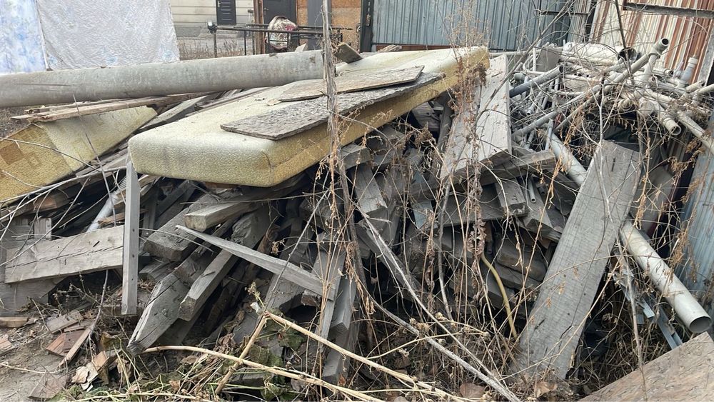 Продаю деревянные доски и брус.