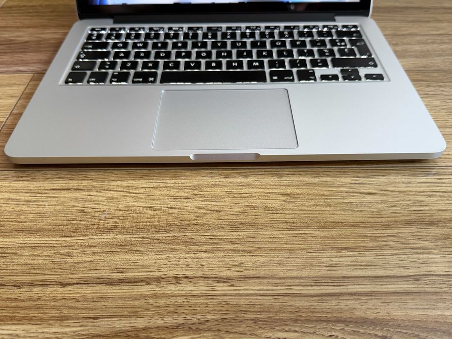 MacBook Pro 13 Retina`Core i5-5257U/8GB RAM/256GB SSD/Бат 10ч/89% Здраве