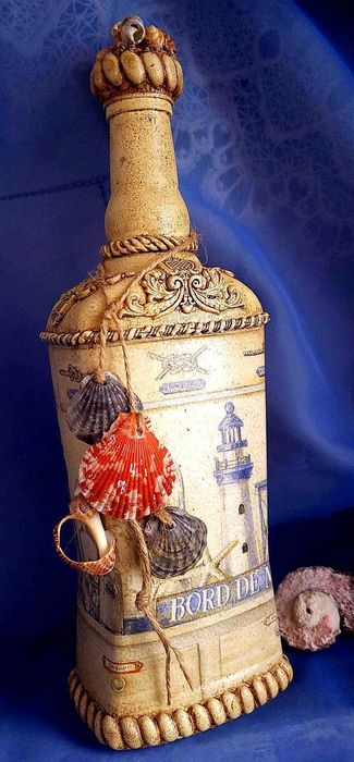 Ръчно декорирана бутилка  "Bord De Mer"