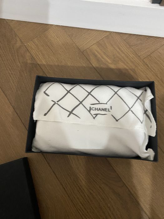 Продам сумочку шанель оригинал срочно !!!