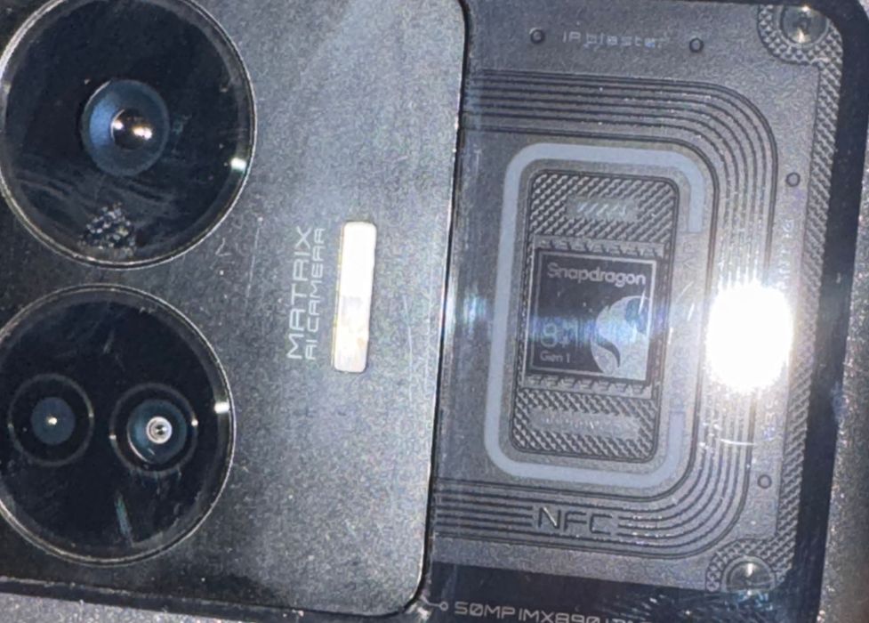 Телефон Realme Gt3