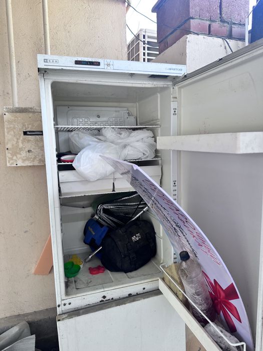 Холодильник продается