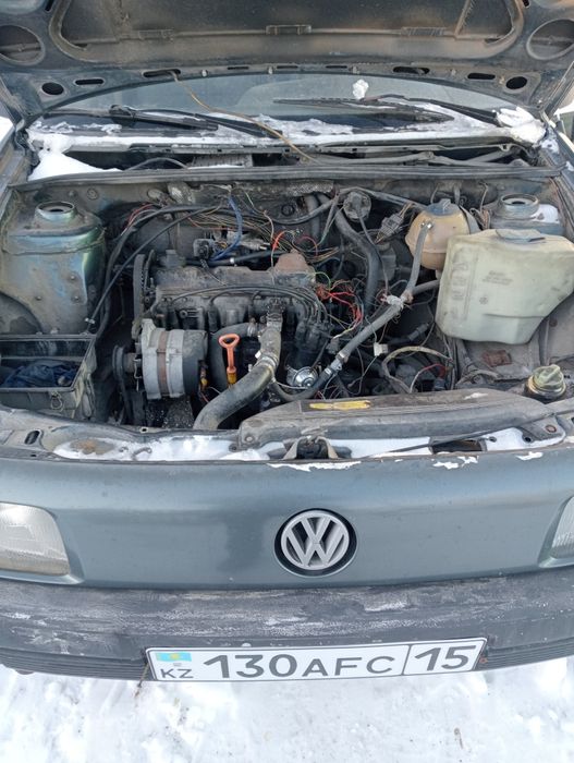 Продам универсал 1.8 .1990