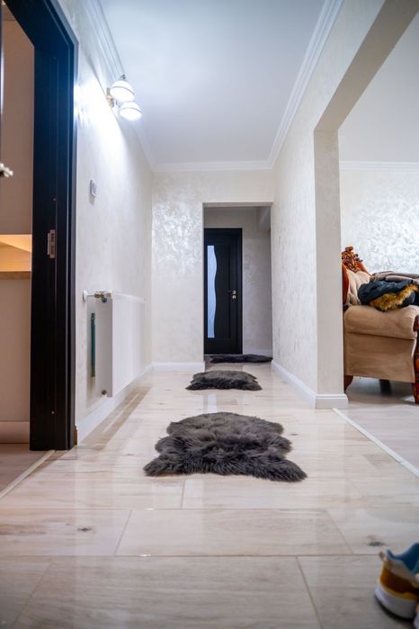Vand apartament!
