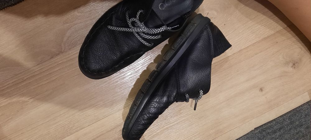 Продается Туфли Ecco.