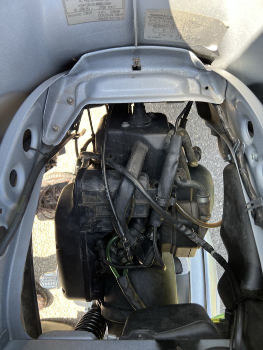 Scuter Vespa LX 50 2t