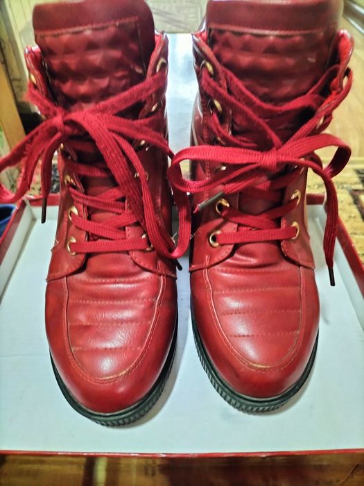 Продам качественную обувь