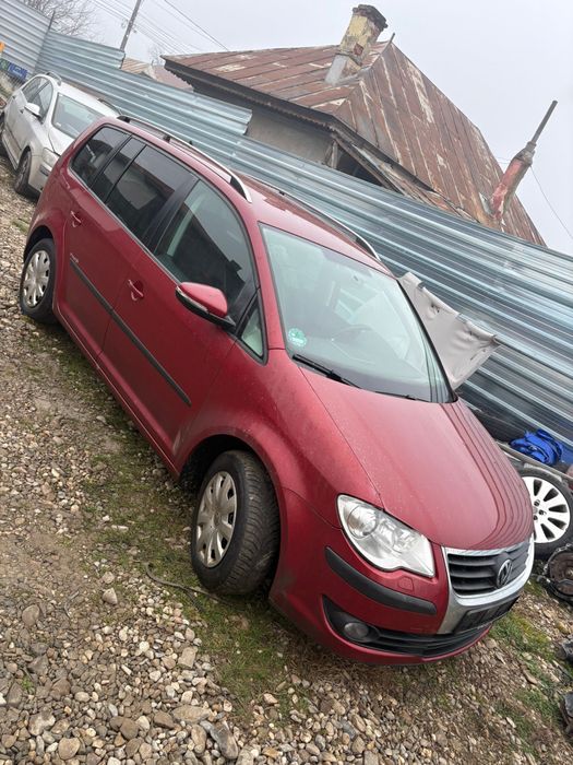 Faruri xenon touran facelift