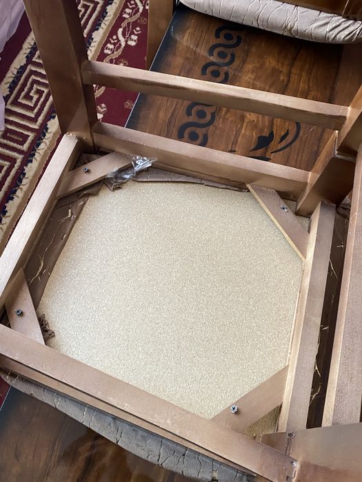 Стол стул сотилади 18 та лик комплект янги хали ишлатилмаган сифатизур