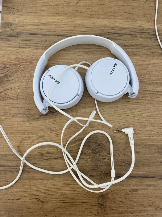 Оригинальные проводные наушники SONY