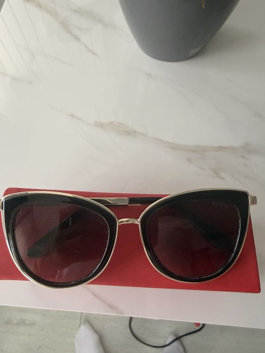 ochelari soare Guess