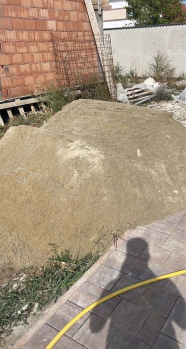 Vând nisip piatra pamant vegetal