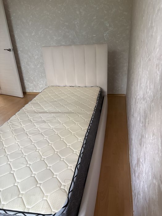 Продам односпальную кровать