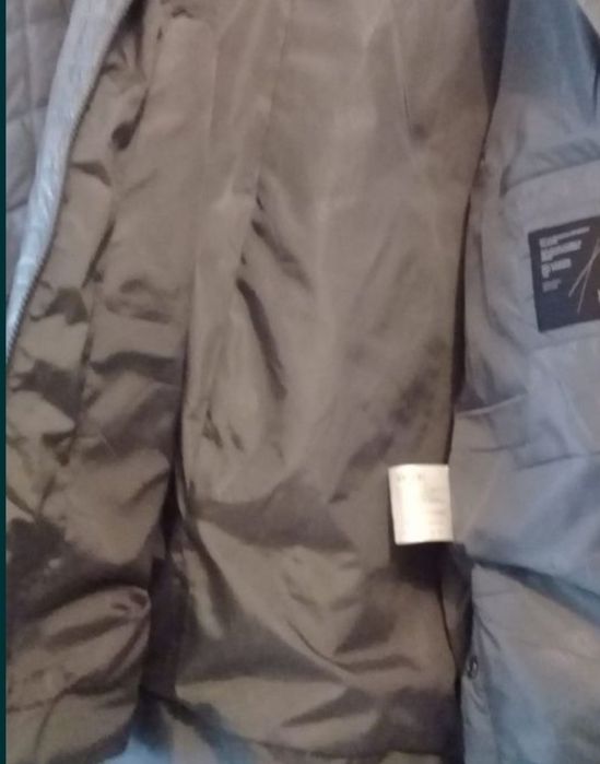 Продам куртку весна осень